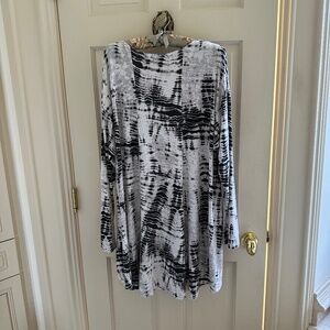 bryn Walker Black and White Tunic